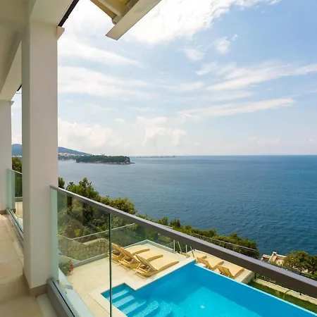 Hedera Estate, Hedera Vi