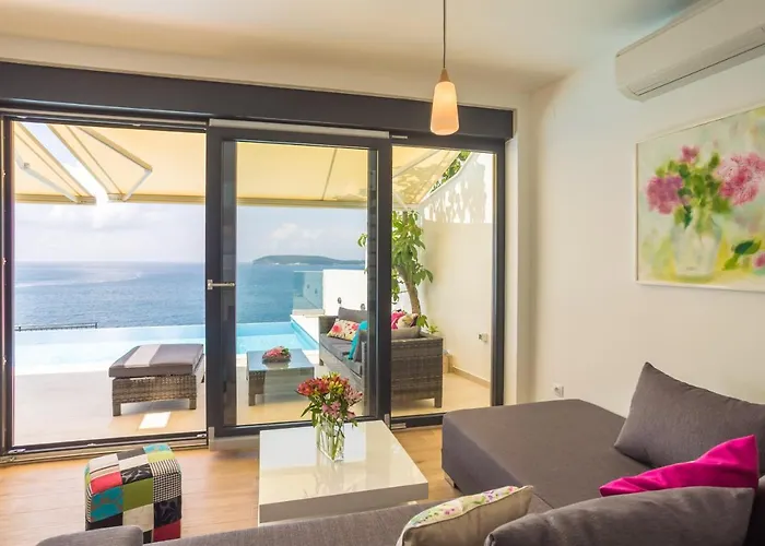 Hedera Estate, Hedera Vi *